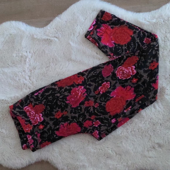 VENUS Pants - Venus lace rose pull on pant